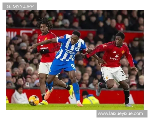 足总杯精彩对决那不勒斯狂胜多特蒙德五球红牌事件引发全场热议