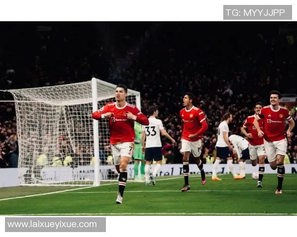 德甲激战AC米兰与热刺战成平局帽子戏法点燃全场激情与战术分析