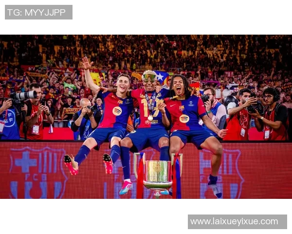 国王杯惊现冷门巴萨凭乌龙球险胜多特蒙德全场沸腾