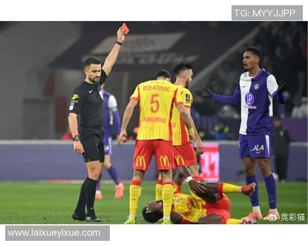 意甲激战切尔西险胜里昂红牌事件引发全场热议