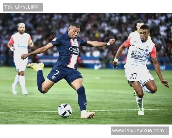 世界杯精彩对决里昂与巴黎圣日耳曼战成平局神扑瞬间震撼全场
